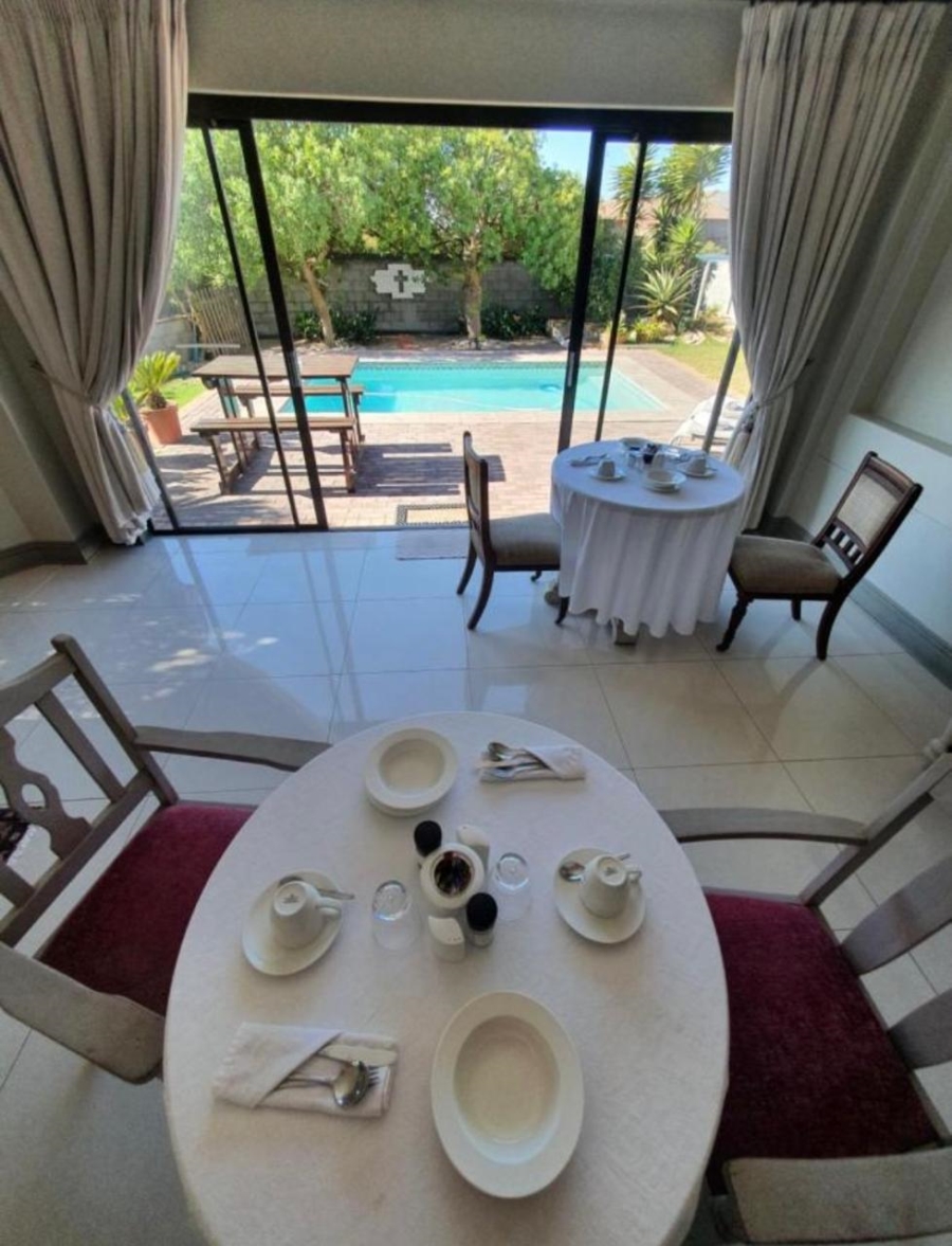 8 Bedroom Property for Sale in Myburgh Park Western Cape